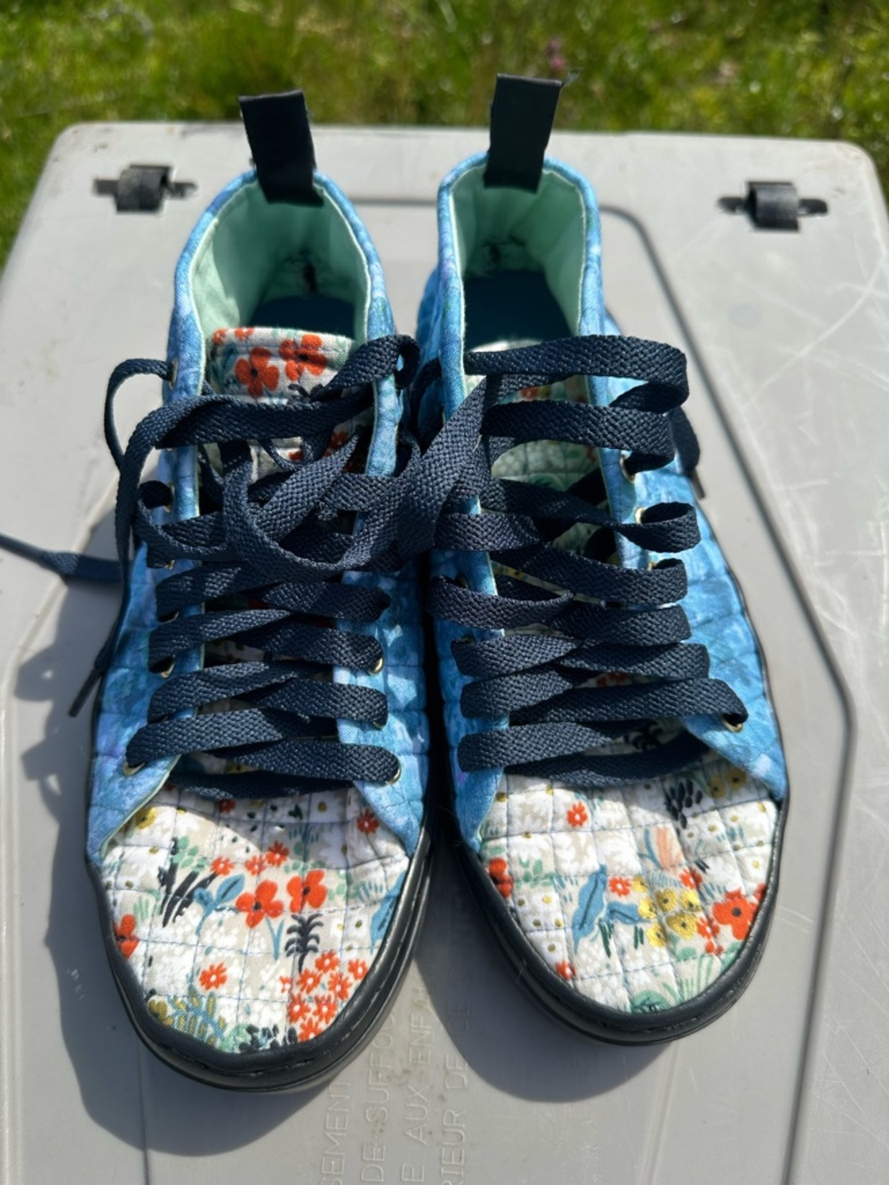 Kids Blue Floral Lace-Up Sneakers